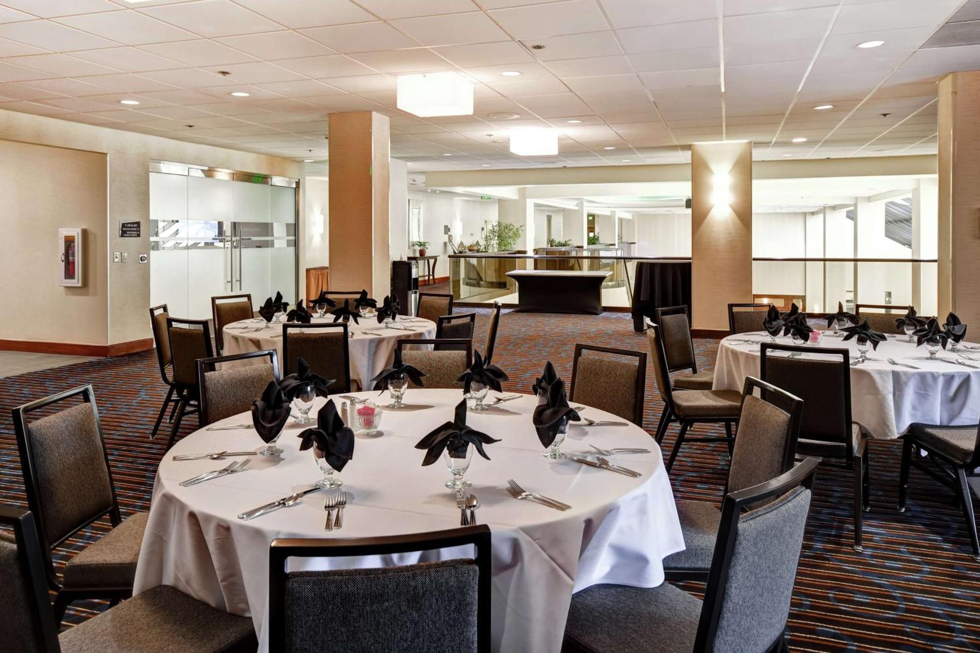 Embassy Suites By Hilton Santa Clara Silicon Valley Екстериор снимка